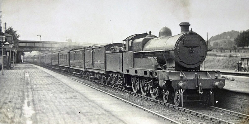 1950s Tring Station