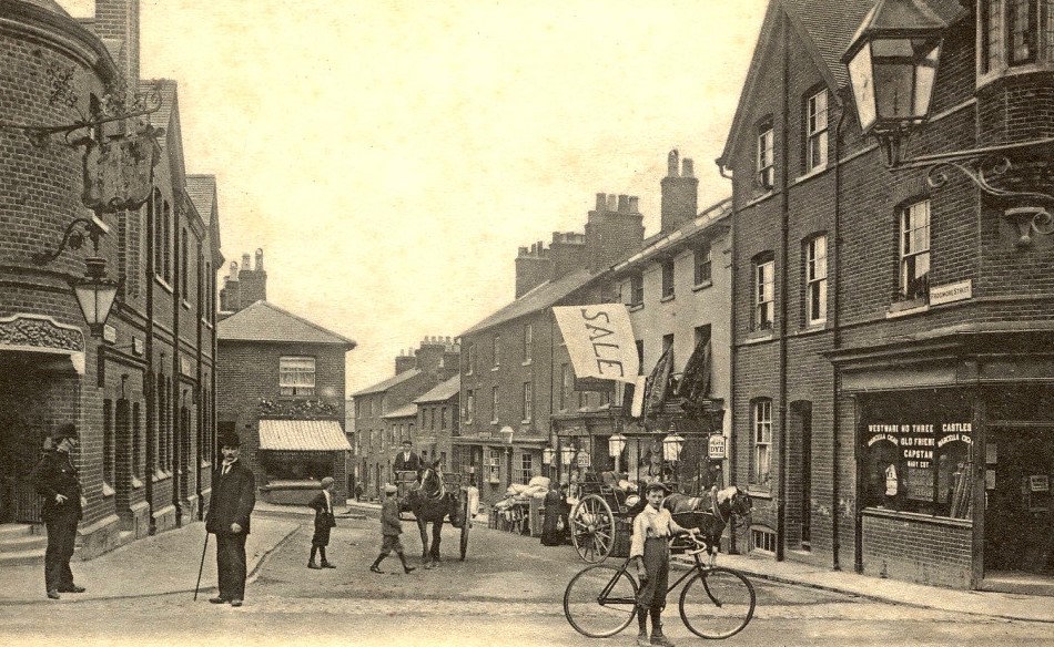 Frogmore St after the George Hotel was rebuilt in 1900