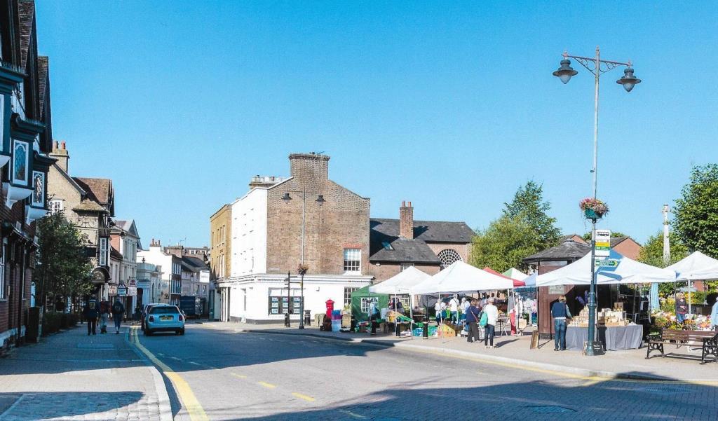 High-St-Market-2015