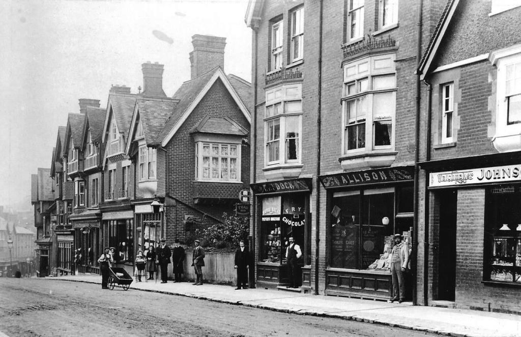 High-St-Showing-plot-where-Tring-House-now-stands